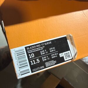 Nike Blazer Mid '77 Suede in Black and White